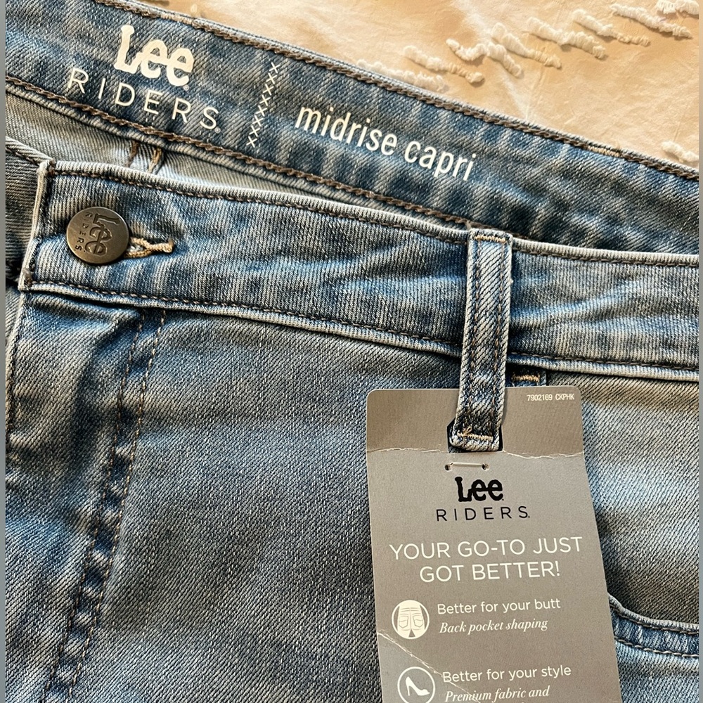Riders by Lee midrise capri jeans